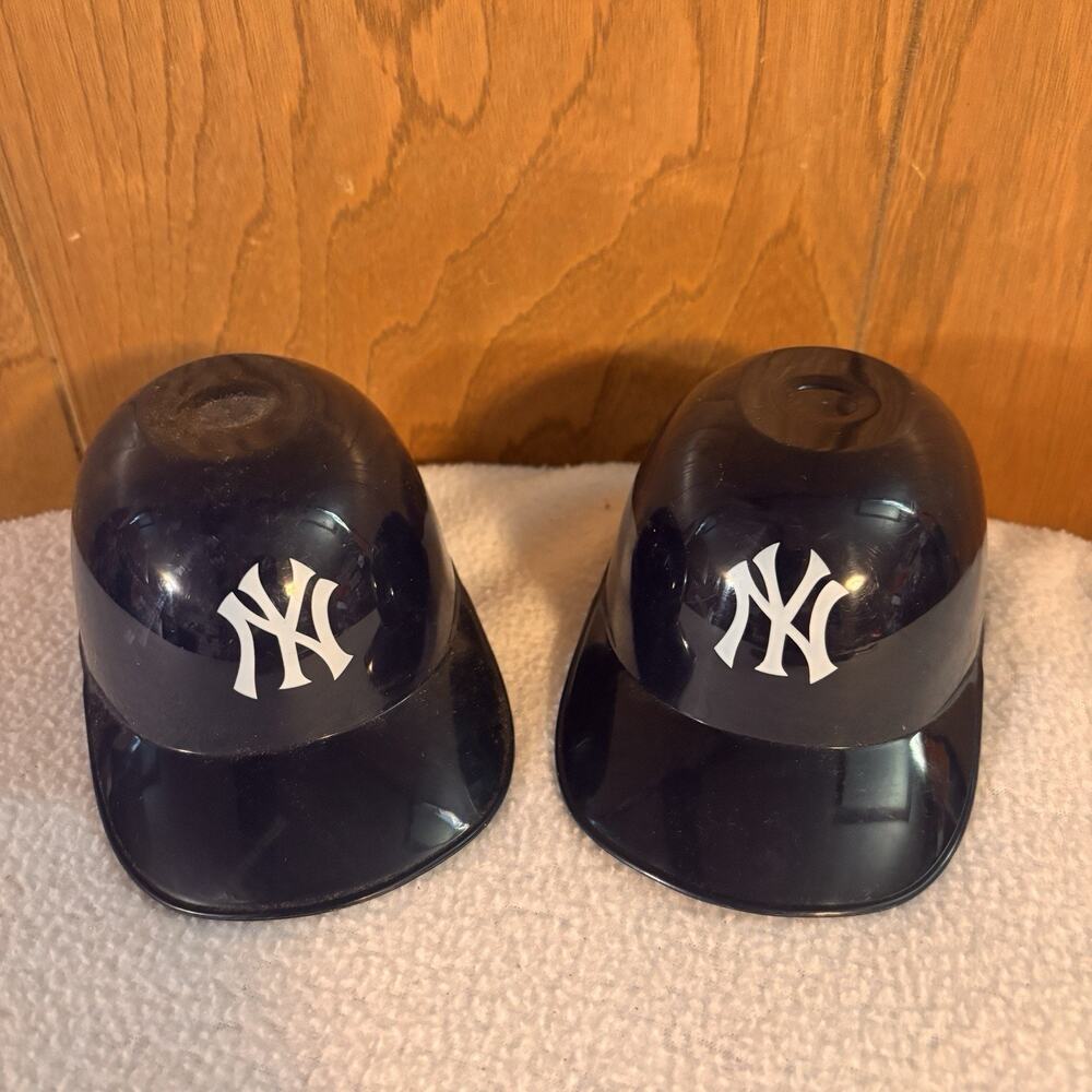 Vintage New York Yankees 5.5" Mini Baseball Helmets Plastic Ice Cream Bowl MLB